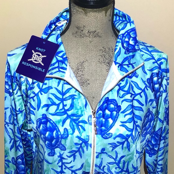 NWT Knot Responsible Sea Turtle Print Athletic Top with Zip Front. Size Large - Picture 7 of 8